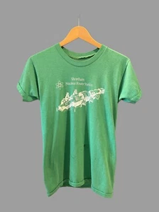Camiseta vintage años 70 80 Shoreham PLANTA DE ENERGÍA NUCLEAR LONG ISLAND Talla X PEQUEÑA - Imagen 1 de 4