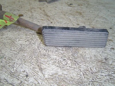 Conjunto de pedal de gasolina Ford Mustang 1971-1973 Foto 1 de 3