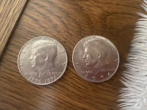 1776-1976 Kennedy Bicentennial Half Dollar 50 & 1974 Kennedy Half Dollar 2 Coins Cover