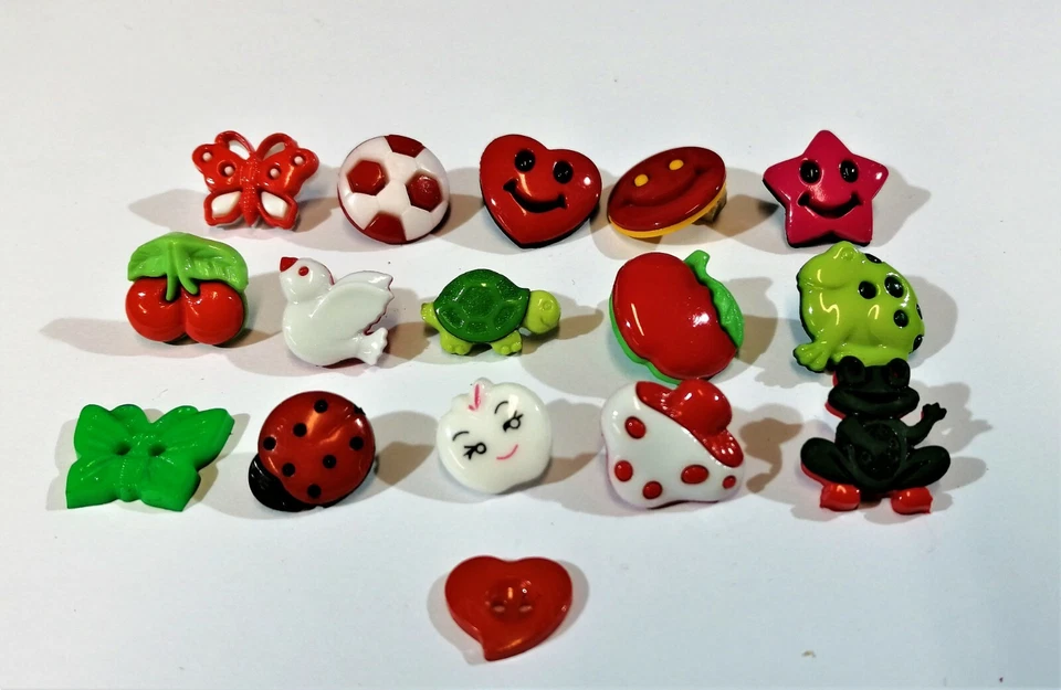 12 Stück Kinderknöpfe Knöpfe Kunststoff Marienkäfer Schildkröte Vogel Herz Stern - Bild 1 von 1