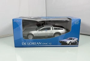 Welly 1:24 Scale Diecast DMC Delorean DMC-12 Rare Silver Street Version - SEALED - Bild 1 von 15