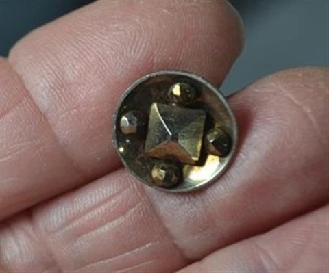 sewing buttons cut steel 15 matching 1/2 in lot 19th c original antique Cover