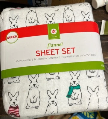 Queen Printed 100% Cotton Flannel Sheet Set Bunnies - Image 1 of 2