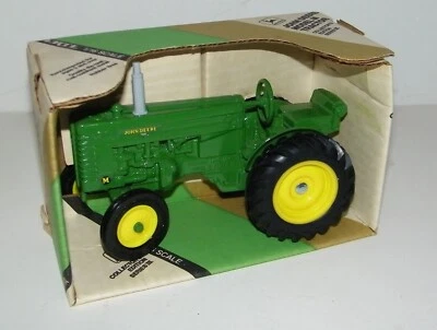 ERTL John Deere Model M Tractor, Collector's Ed. Series III, 1:16 Diecast, NEW - Image 1 of 4