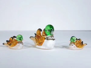MINIATURE HAND BLOWN GLASS DUCK FIGURINE SET OF THREE - Picture 1 of 9