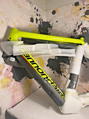 Рама дискового велосипеда 2017 Cannondale Supersix Evo Ultegra 52 см только рама (без вилки - Изображение 1 из 4