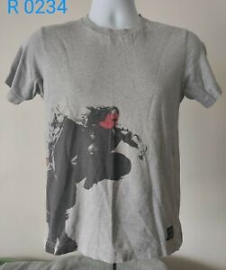 Uniqlo The Game by Street Fighter UT T-shirt XS Capcom Grey Shirt Unisex