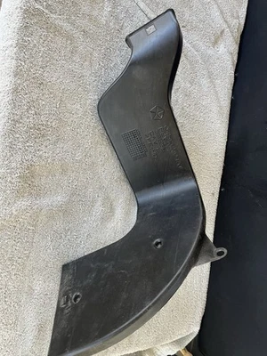 Chrysler 300 Dodge Charger Magnum 2005-2010 conducto de aire piso trasero derecho Foto 1 de 2