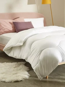 John Lewis Synthetic Soft Touch Washable Duvet 4.5+9 Tog Super King (Marks} B+ - Picture 1 of 7