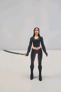 DC Direct Series 4 Talia Al Ghul Action Figure DC Collectibles con spada - Foto 1 di 7