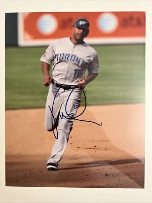 VERNON WELLS TORONTO BLUE JAYS SIGNED AUTOGRAPHED 8x10 PHOTO - Image 1 of 2