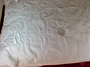 Pillow for Bedroom Living Room 17" x 12" 100% Cotton Machine Embroidered Floral - Picture 1 of 8