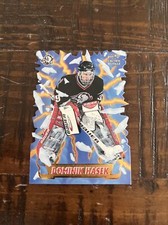 1998 PACIFIC CROWN ROYALE FREEZE OUT DIE-CUT DOMINIK HASEK #3 Insert
