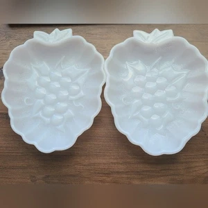 Hasel-Atlas Vintage weiß Milchglas Geschirr mit Trauben Design, 2er Set, MCM - Bild 1 von 9