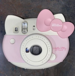Fujifilm Instax Mini Hello Kitty Instant Film Camera Pink 2014 Release -Working - Picture 1 of 11