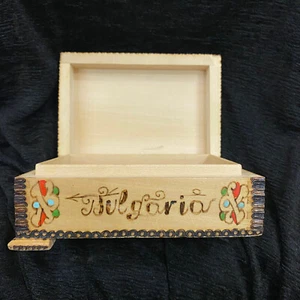 Vintage Small Wooden Jewelry Box 2.5"x4"x 5" Engraved Bulgaria Crafts Hand made - Picture 1 of 8