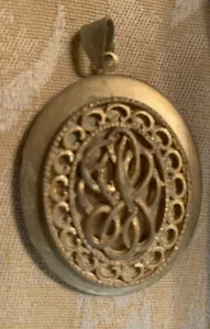 Vintage Scroll Locket Large 1950’s - Picture 1 of 6