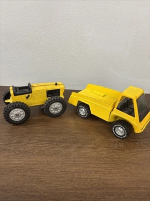 Camiones amarillos de metal fundido a presión Hubley & Gabriel Foto 1 de 4