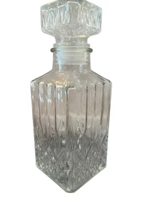 Vintage Glass Decanter With Stopper Whiskey Wine Spirits 33 Ounce Capacity - Picture 1 of 12