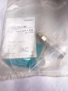 OMRON E2E2-X5Y1-M4 PROXIMITY SWITCH 24-240 VAC - Picture 1 of 2
