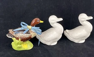 Lot of 3 Collectible Vintage Ceramic Duck Figurines Pair of White and 1 Mallard - Picture 1 of 13