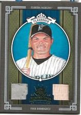 2005 Donruss Diamond Kings Dual Memorabilia Ivan Rodriguez-Blue