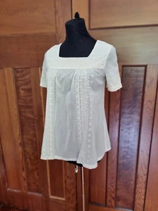 True Vintage size 6 ( vintage 10 ) White lace embroidered swiss cotton top - Picture 1 of 9