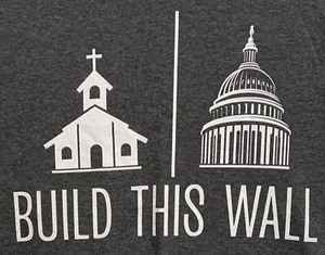 T-Shirt MED "Build This Wall" T-Shirt - Picture 1 of 2