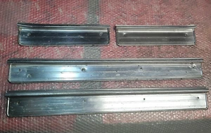 Battitacco Originali TRIUMPH Dolomite Destro e Sinistro ECCELLENTI Condizioni ! - Imagen 1 de 2
