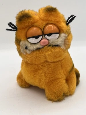 Vintage 1981 Dakin Garfield 5.5" Plush Figure Stuffed Animal Sitting Cat - Image 1 of 4