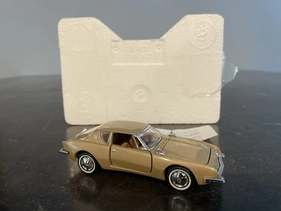 Franklin Mint 1963 Studebaker Avanti 1/43 Scale Die Cast Replica With Box - Image 1 of 4