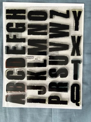 Juego de estampillas acrílicas Close to My Heart alfabeto rústico E 1002 usadas Foto 1 de 2