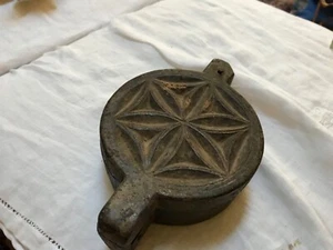Antique Tribal Indian Rare Rich Patina Wooden Spice Tikka Box Hand Carved - Picture 1 of 7