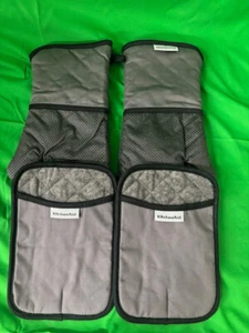 KitchenAid 4-PIECE SILICONE KITCHEN SET 2 OVEN MITTS AND 2 POT HOLDERS GRAY NWOT - Picture 1 of 2