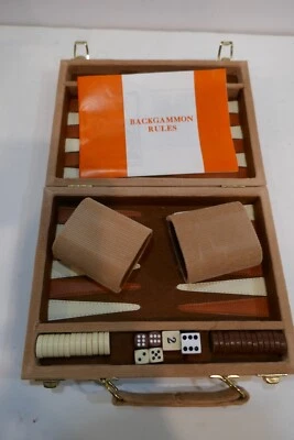 Vintage Travel Magnetic  Briefcase Style 9"x14" Backgammon Game Set Beige Cloth - Image 1 of 4