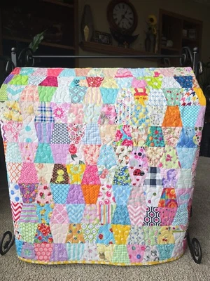 Nuevo Vaso Desguazado Bebé Niña Hecho a Mano Edredón Ducha Regalo Foto 1 de 4