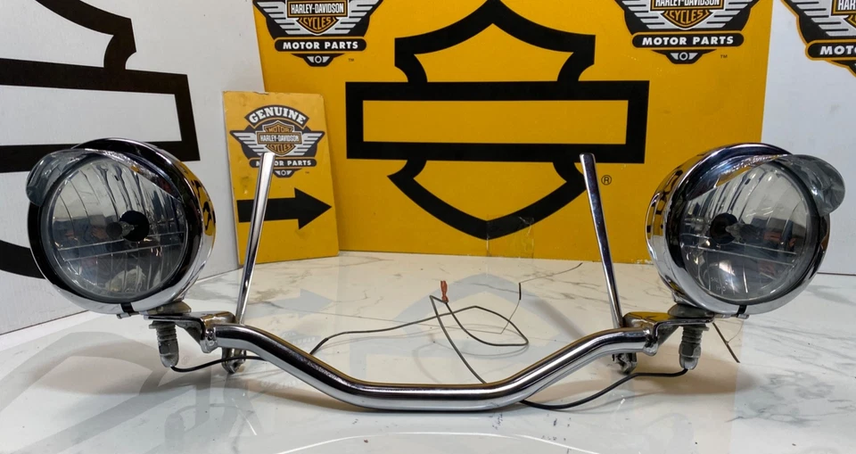 Faros antiniebla de paso Softail 85-17 OEM Harley-Davidson con barra de luz visera Foto 1 de 4