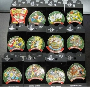 LE RARE Disney pin Set 12 Days Of Christmas Wreath Mickey Mouse + 70 Characters - Picture 1 of 2