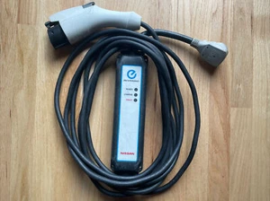 Nissan Leaf EV Charger 2010 - 2023 Electric Car Charging cable 110v 120v USED - Picture 1 of 4