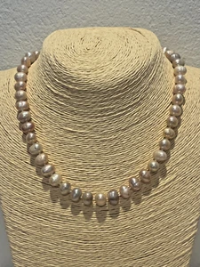 Bigiotteria vintage - COLLANA DI PERLE con CHIUSURA IN ARGENTO - circa anni '80 - Foto 1 di 4
