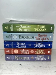 Brian Jacques Lot of 8 Paperback Redwall Series Novels - Picture 1 of 9