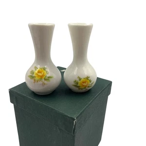 Vintage Lot 2 Miniature Bud Vase Tiny Vase 4" Tall Emson Taiwan Yellow Rose - Picture 1 of 9