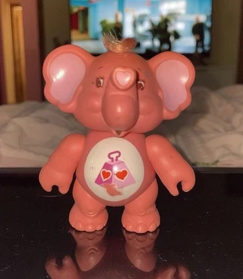 Juguete/figura de plástico de elefante corazón Lota primos osos de cuidado de colección Foto 1 de 4