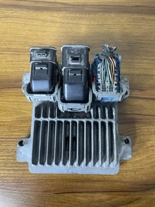 2006 Pontiac G6 GT ECU ECM Engine Control Unit Module #12604345 Automatic - Picture 1 of 6