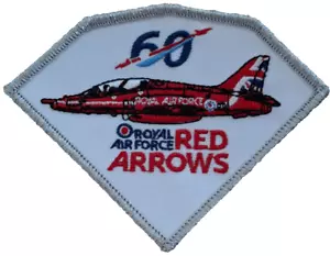 Red Arrows 60 Seasons RAF kleiner gestickter Aufnäher Abzeichen - MOD LIZENZIERT - Bild 1 von 5