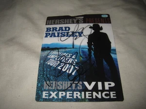 Brad Paisley Signed 2007 Bonfires & Amplifiers VIP Pass - Picture 1 of 4