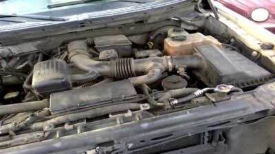 Conjunto de filtro de aire usado se adapta a: camioneta Ford F150 2009 5,4 L 3 V grado A Foto 1 de 4