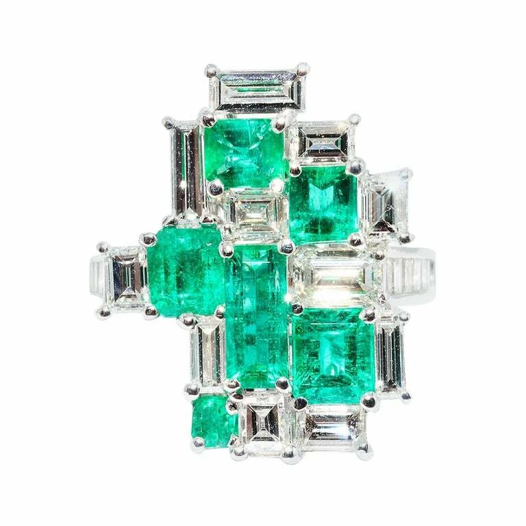 Multi Shape Emerald Cut 2.69CT Colombian Emerald & Clear White CZ Handmade Ring - Image 1 of 4