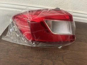 New 17-19 Chevy Cruze Quarter Panel Driver Side LH Tail Light OEM 84332798 - Picture 1 of 9