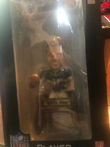 New Philadelphia Eagles Carson Wentz #11 Wagon Bobble Head Foco Cover